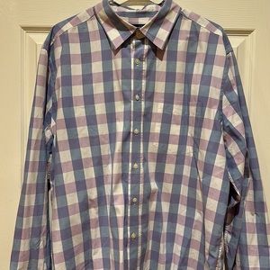 Gap Men's Button Down Classic Fit Shirt